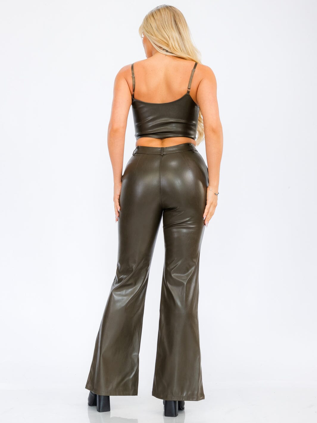 WOMEN'S SLEEVELESS CROP TOP & BUTTON CLOSURE WIDE LEG PANTS PU PLEATHER 2PC SET