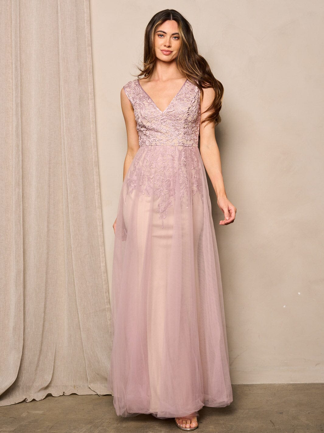 Copy of WOMEN'S LONG SLEEVE V-NECK LACE BODYCON MAXI DRESS