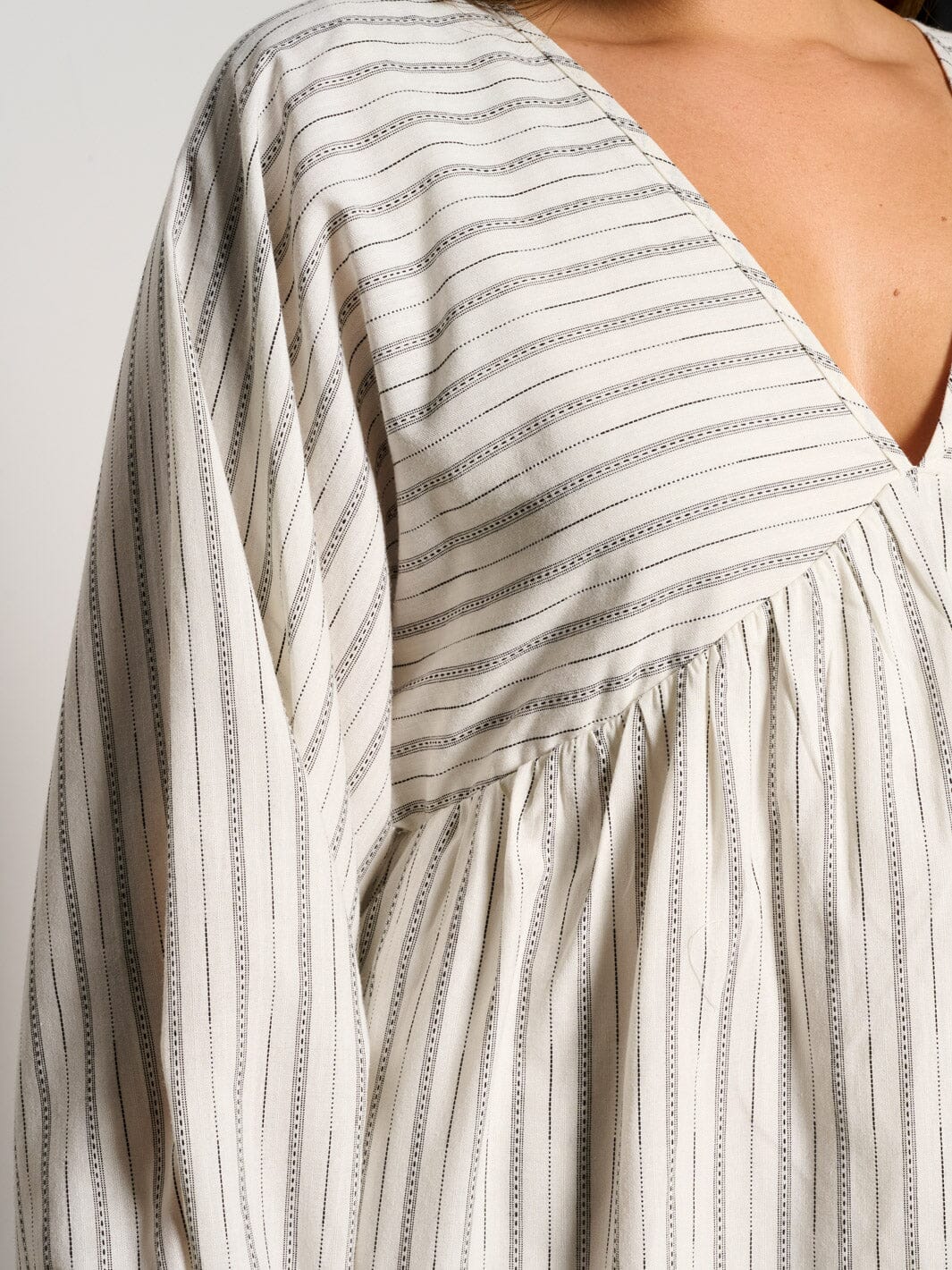 WOMEN'S LONG SLEEVE V-NECK STRIPES TUNIC MINI DRESS