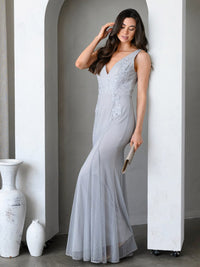 WOMEN'S SLEEVELESS V-NECK EMBROIDERY LACE MAXI DRESS