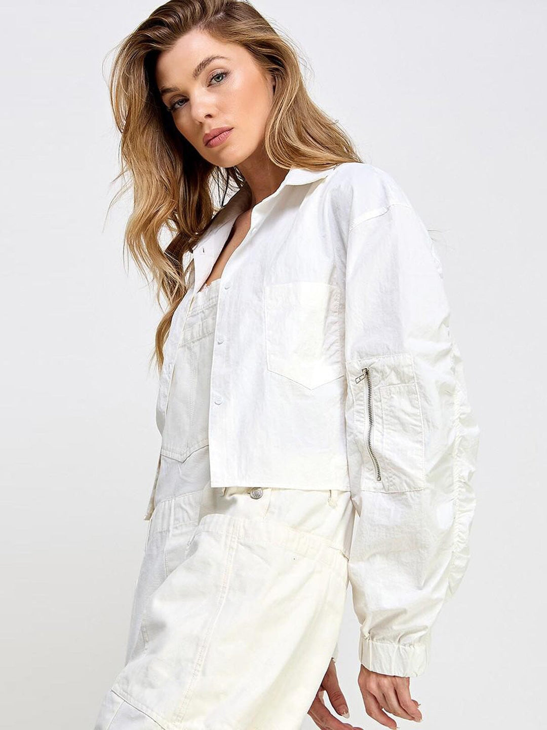 WOMEN'S LONG SLEEVE BUTTON CLOSURE POCKETS JACKET