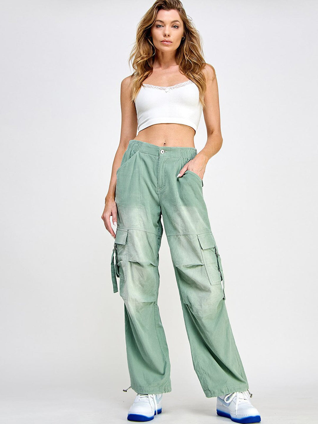 WOMEN'S BUTTON CLOSURE CARGO POCKETS WIDE LEG WASHED CORDUROY PANTS