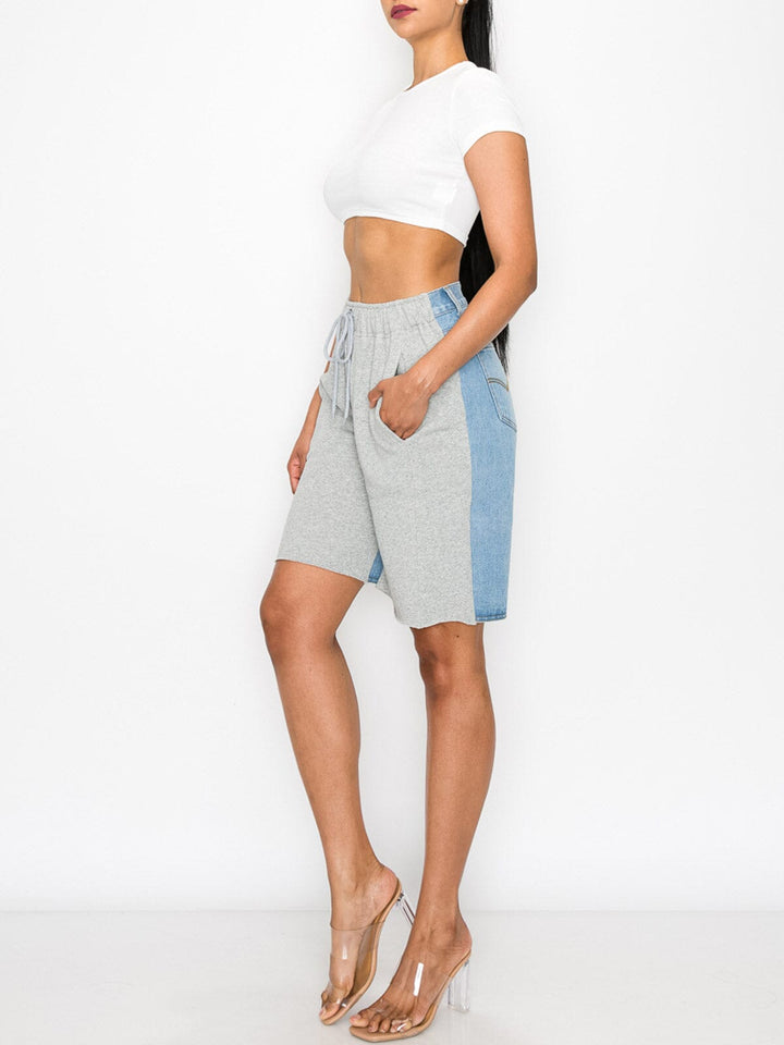 WOMEN'S TWO TONE CONTRAST POCKETS BERMUDA SHORTS