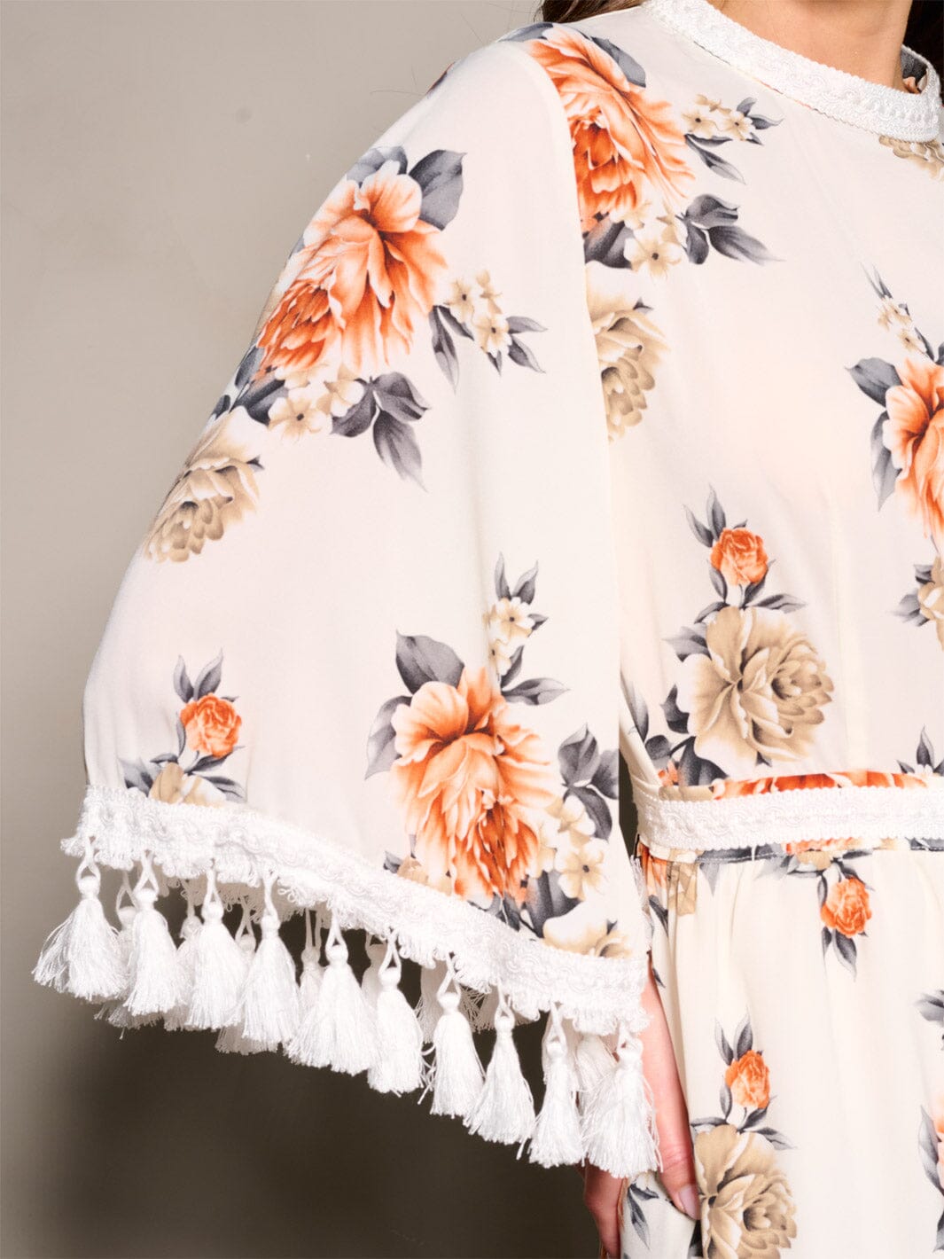 WOMEN'S 3/4 SLEEVES OPEN BACK TASSEL FLORAL ROMPER