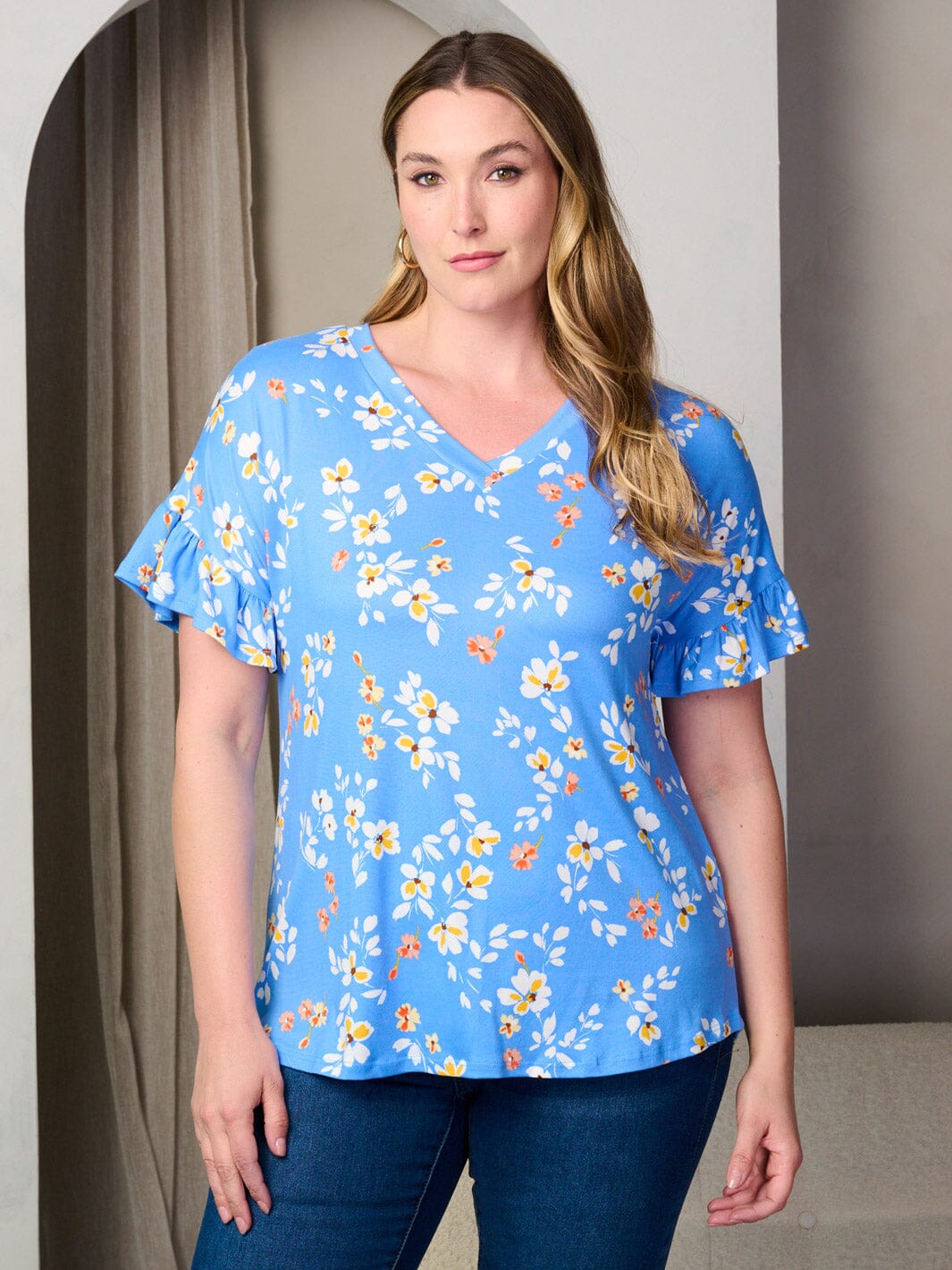 PLUS SIZE SHORT RUFFLE SLEEVE V-NECK TUNIC FLORAL TOP