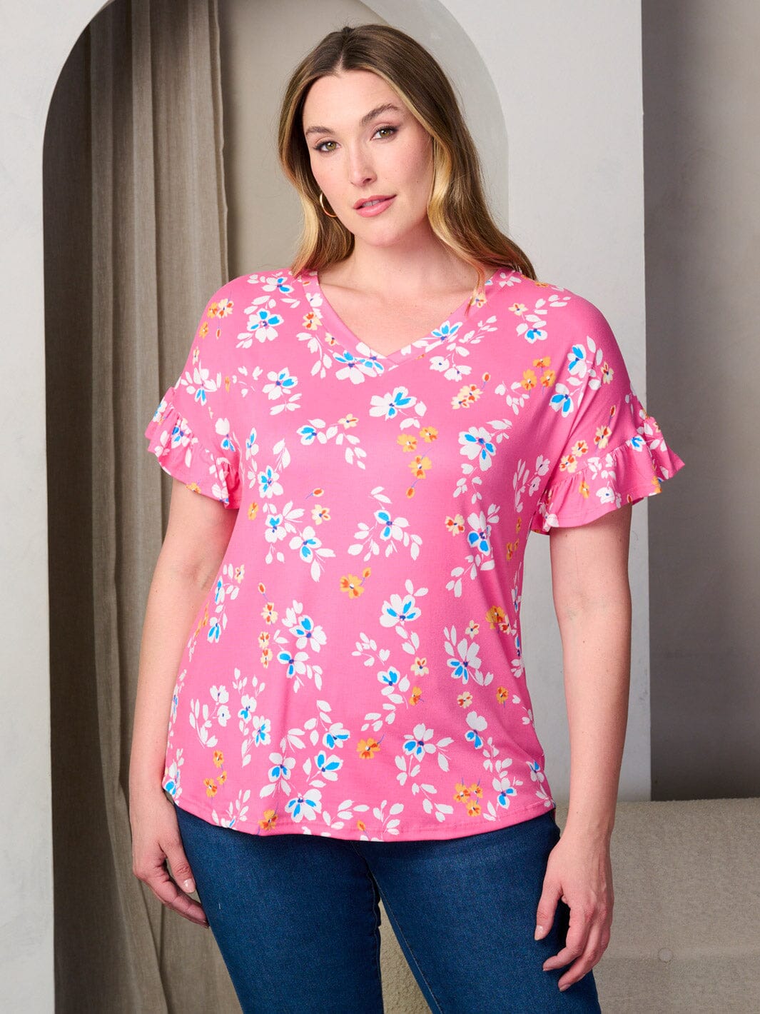 PLUS SIZE SHORT RUFFLE SLEEVE V-NECK TUNIC FLORAL TOP
