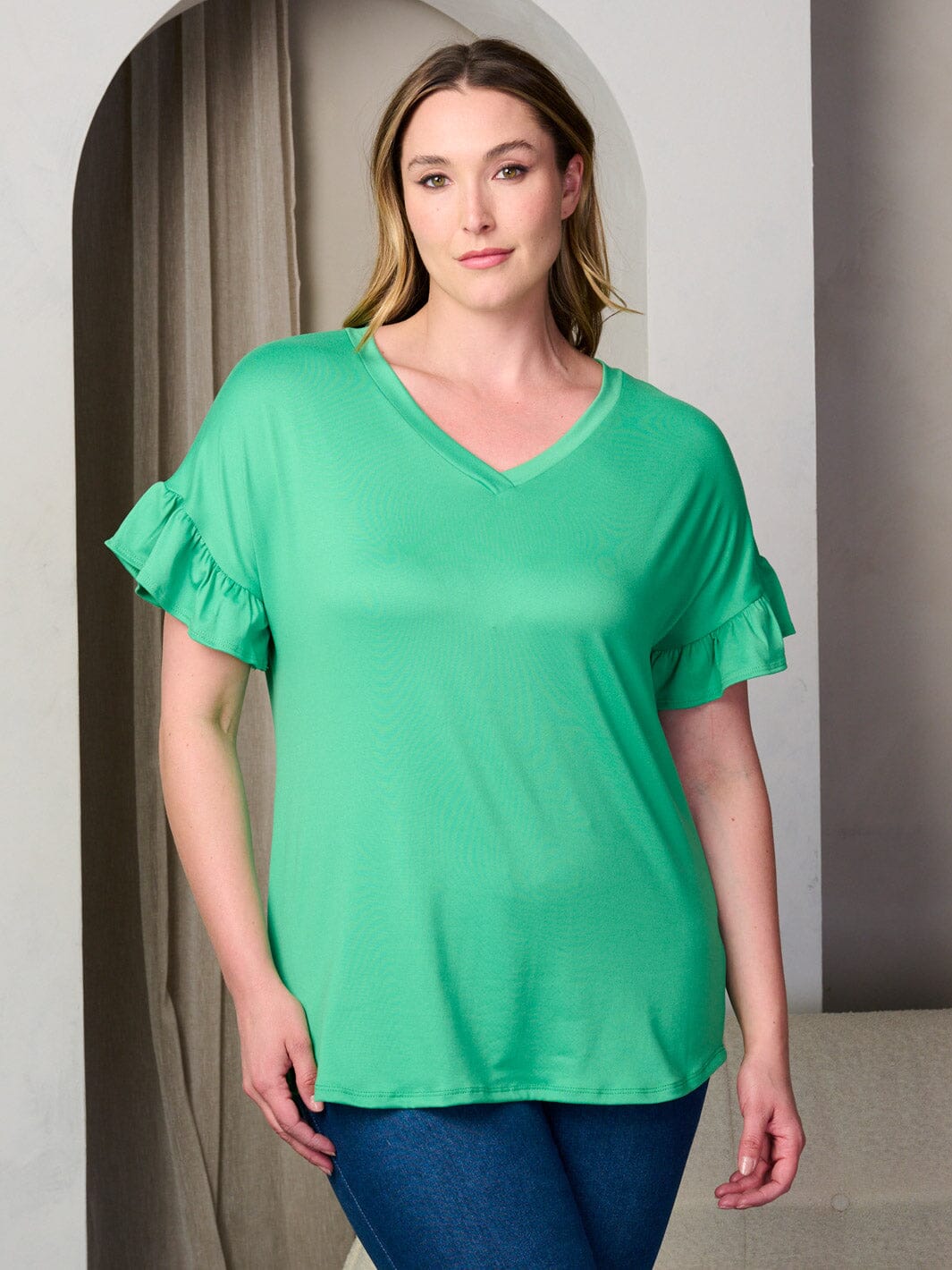 PLUS SIZE SHORT SLEEVE V-NECK TUNIC TOP