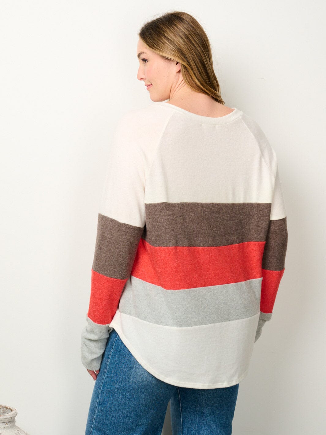 PLUS SIZE LONG SLEEVE COLORBLOCK TOP