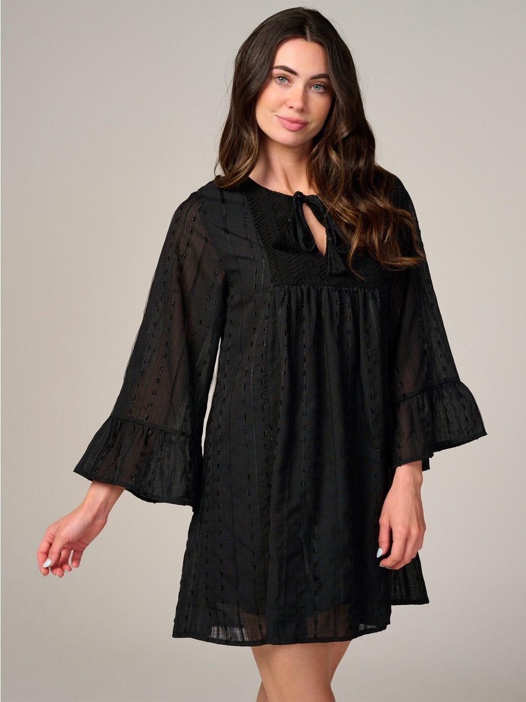 WOMEN'S LONG SLEEVE V-NECK SWISS DETAILED TUNIC MINI DRESS