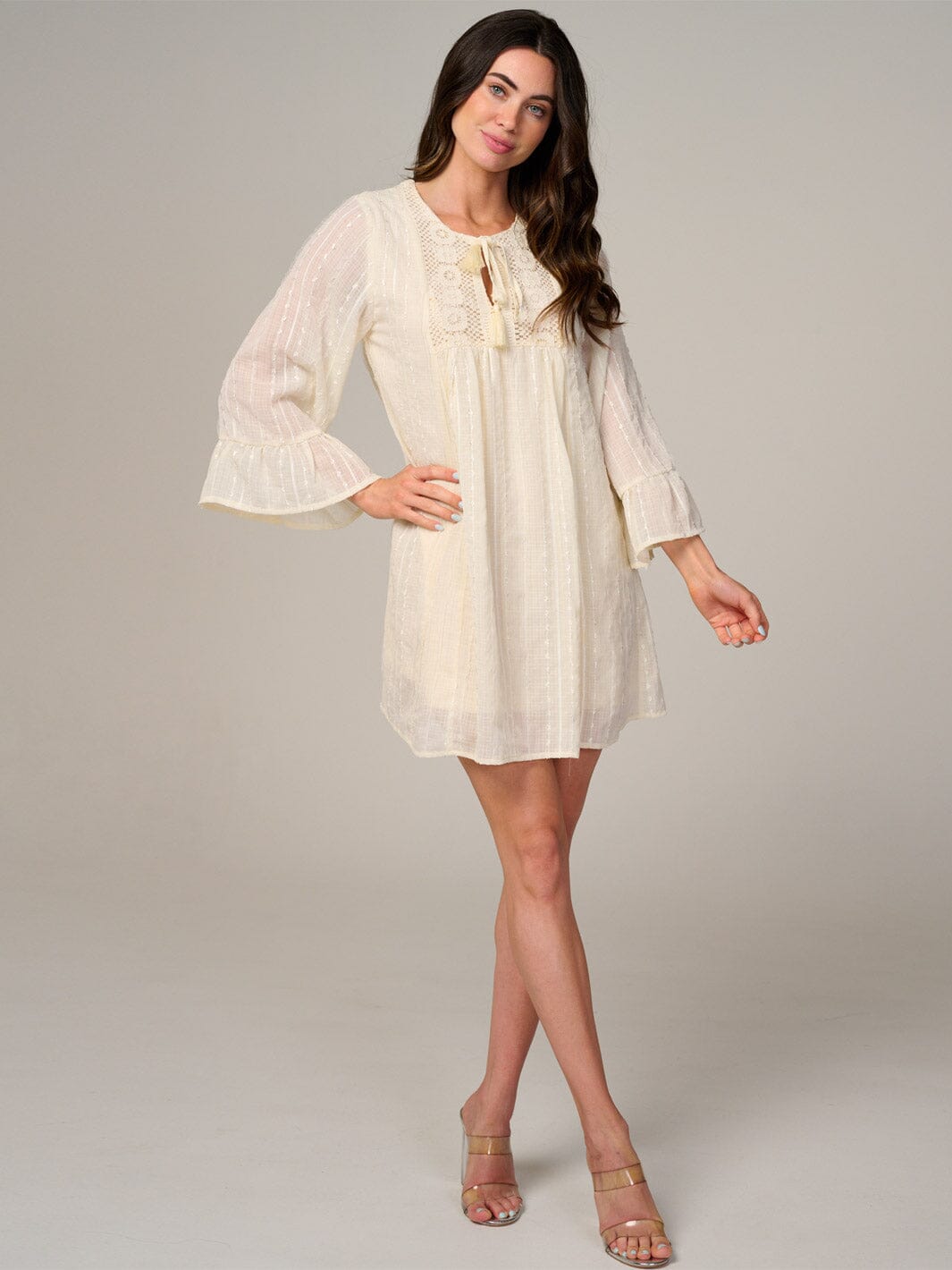 WOMEN'S LONG SLEEVE V-NECK SWISS DETAILED TUNIC MINI DRESS