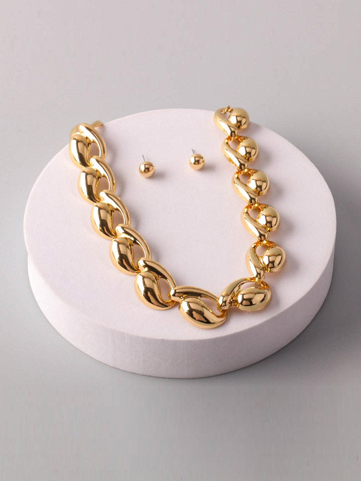 FASHION PEARL EARRINGS & CHAIN NECKLACE SET