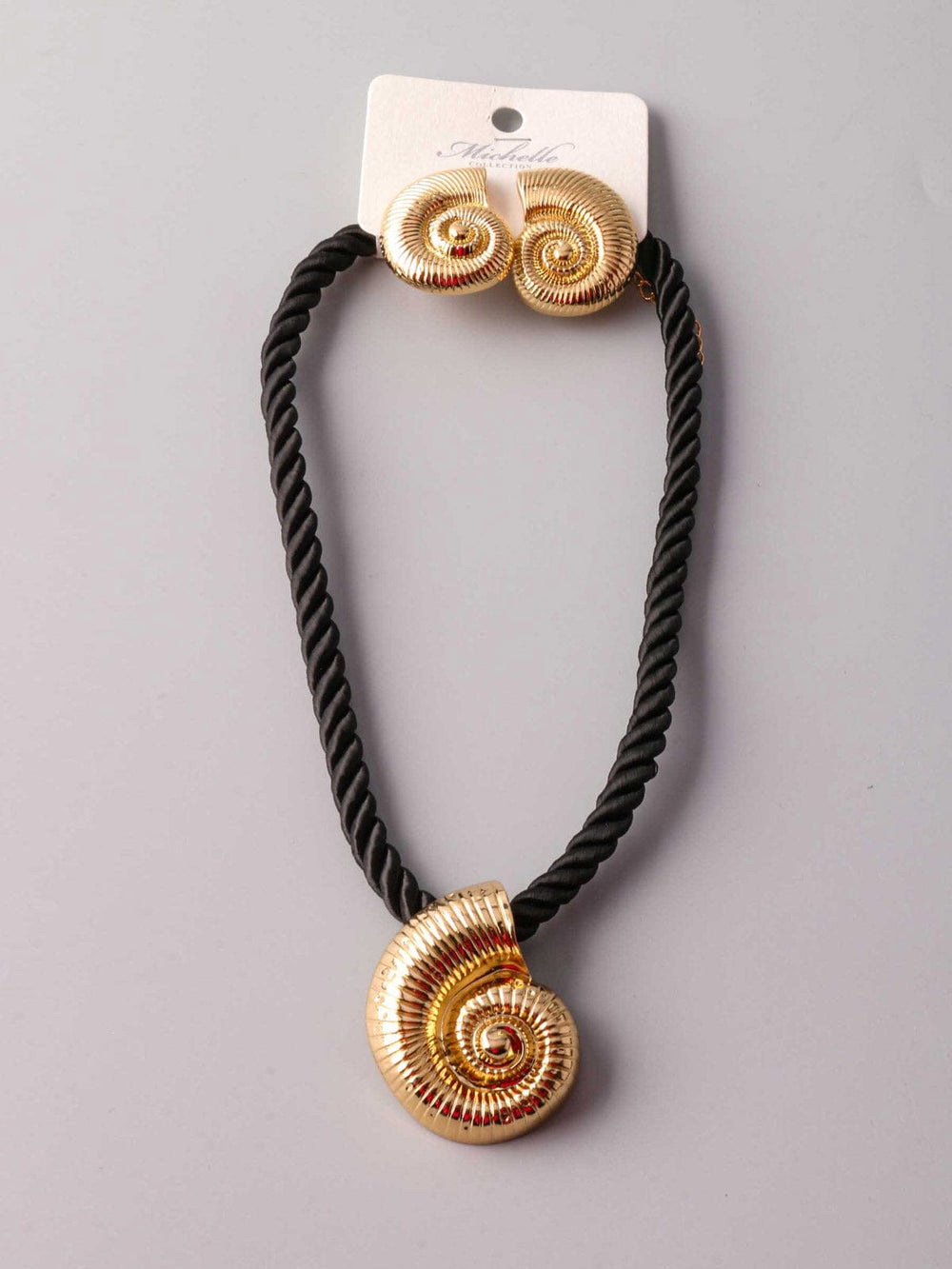 FASHION SEA SHELL PENDANT EARRINGS & NECKLACE SET