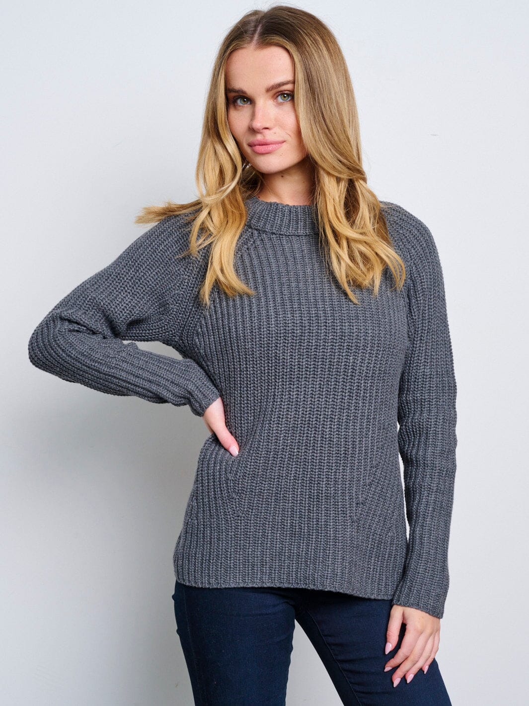 WOMEN'S LONG SLEEVE KNITTED PULLOVER SWEATER