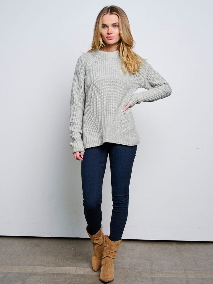 WOMEN'S LONG SLEEVE KNITTED PULLOVER SWEATER