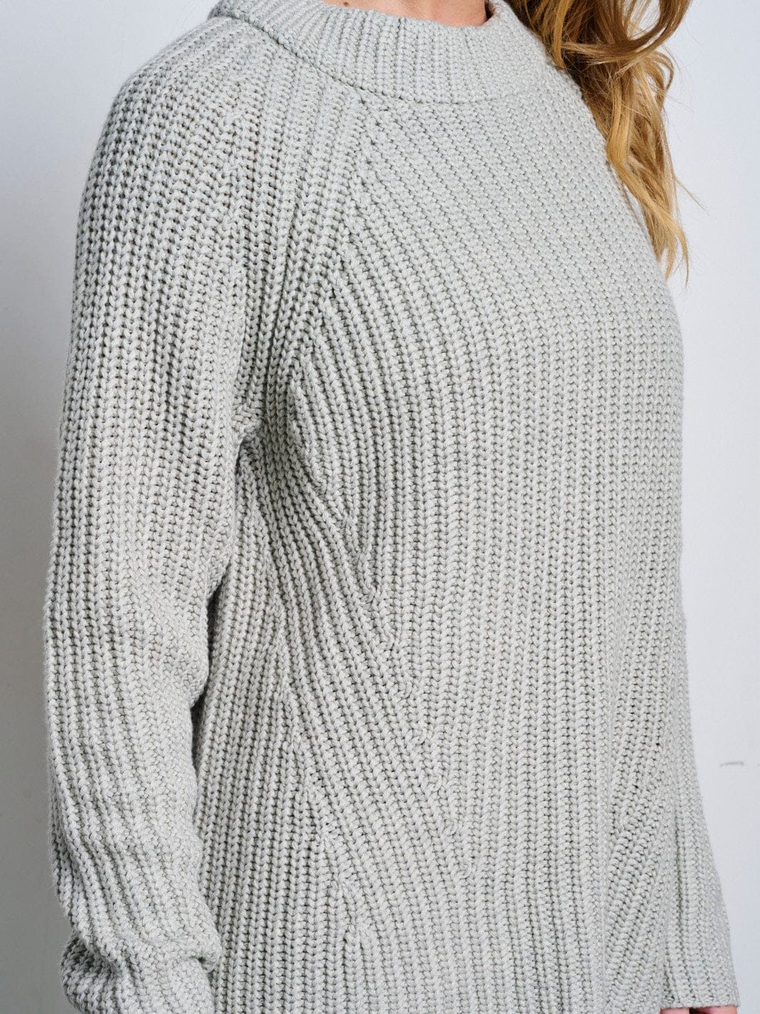 WOMEN'S LONG SLEEVE KNITTED PULLOVER SWEATER