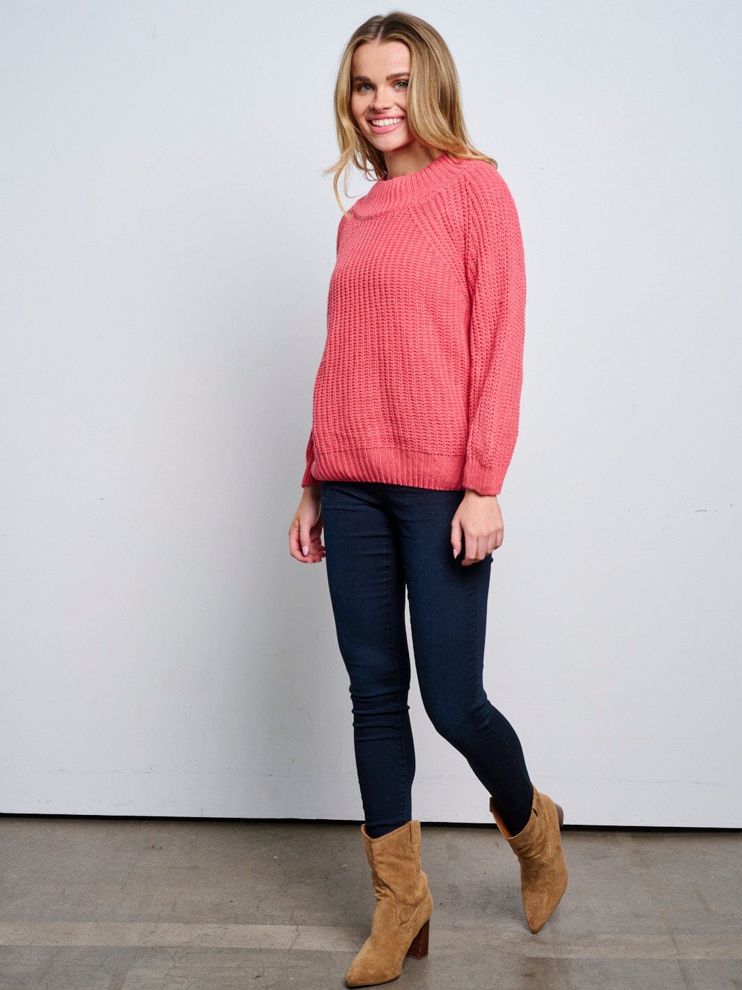 WOMEN'S LONG SLEEVE KNITTED PULLOVER SWEATER