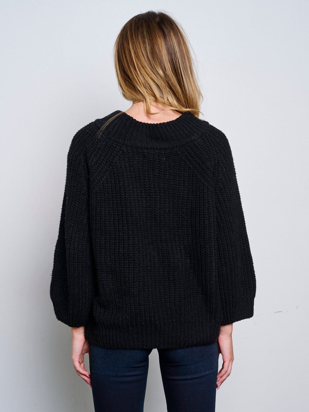 WOMEN'S LONG SLEEVE KNITTED PULLOVER SWEATER