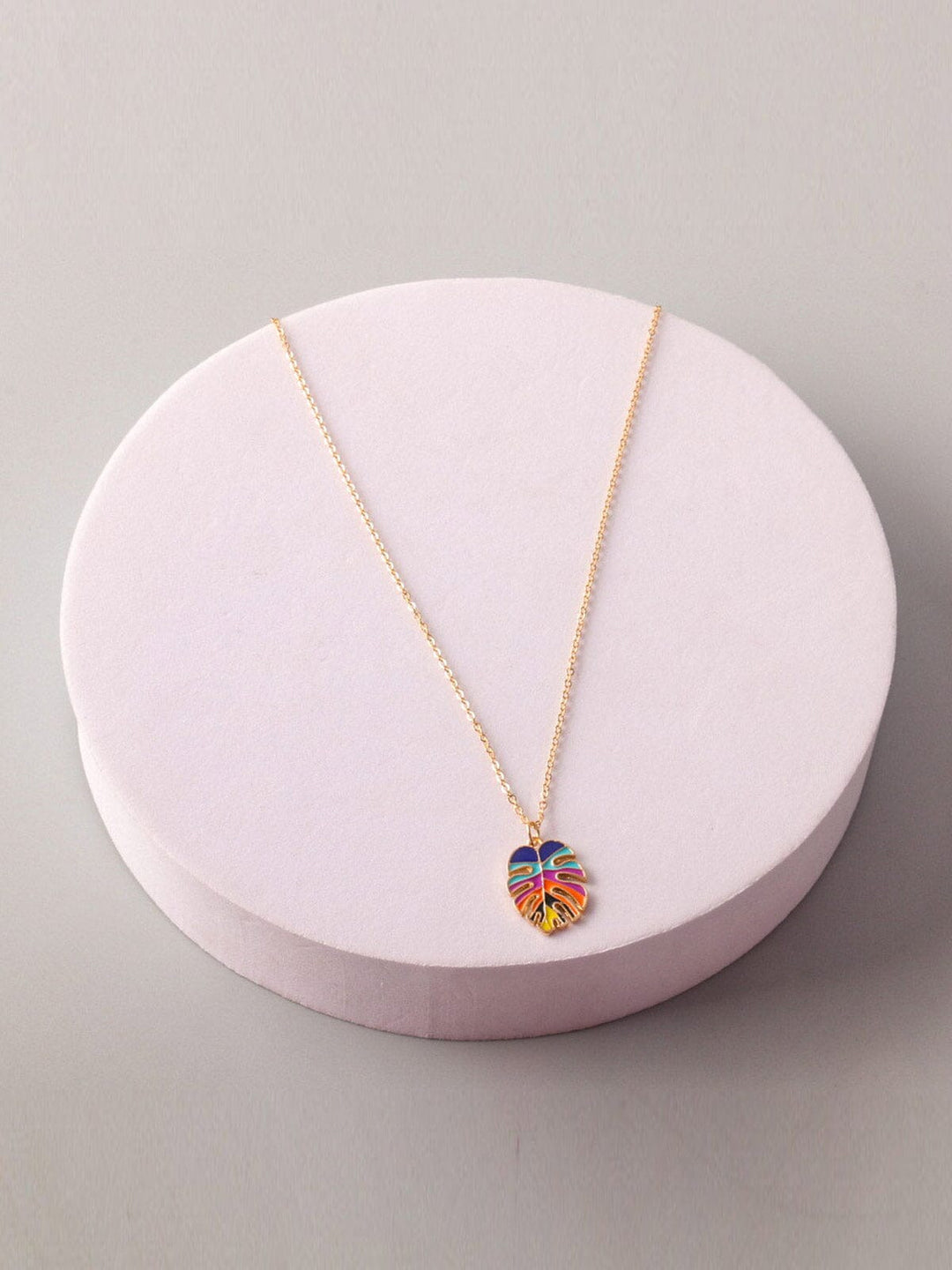 FASHION GOLD MULTI COLOR LEAF PENDANT NECKLACE