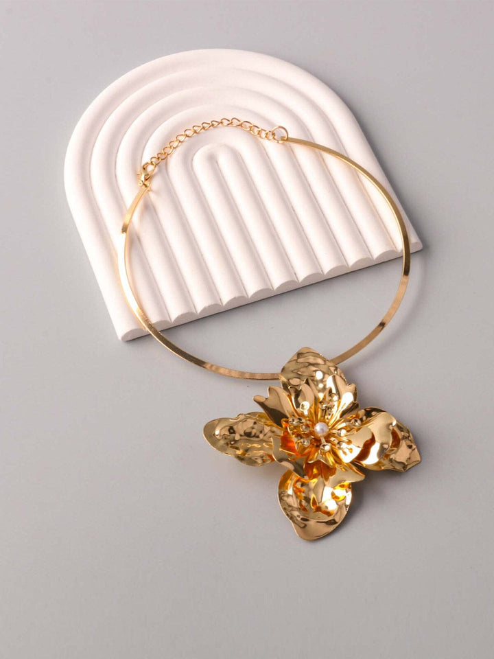 FASHION GOLD FLOWER PENDANT COLLAR NECKLACE