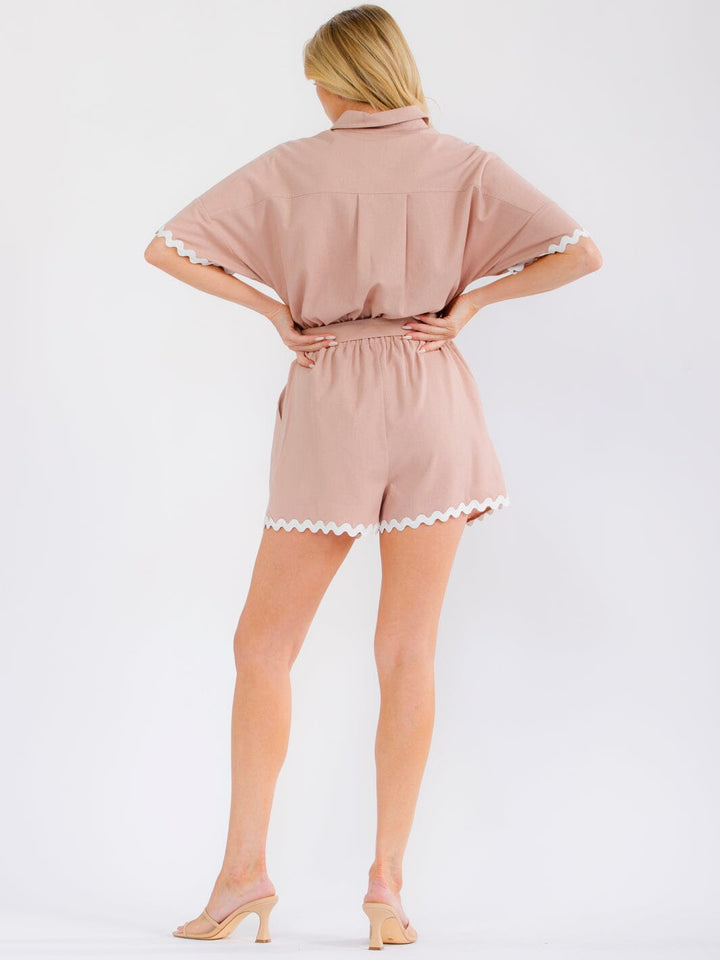 WOMEN'S SHORT SLEEVE BUTTON UP SELF TIE FRON POCKETS TRIM DETAILED LINEN ROMPER