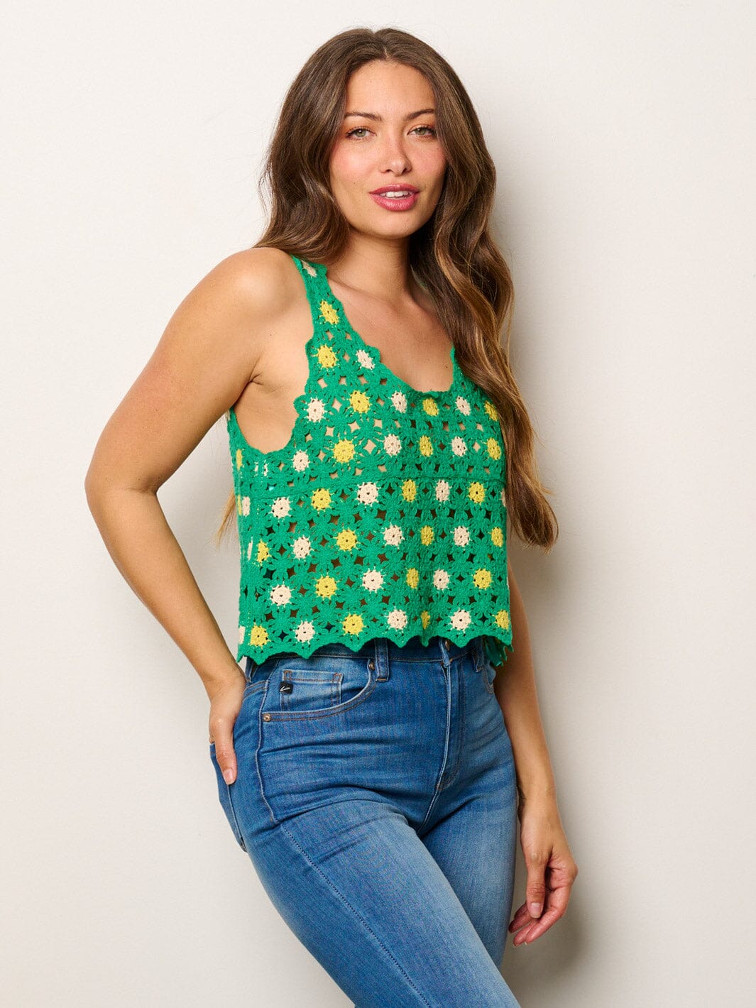 WOMEN'S SLEEVELESS KNITTED TANK TOP