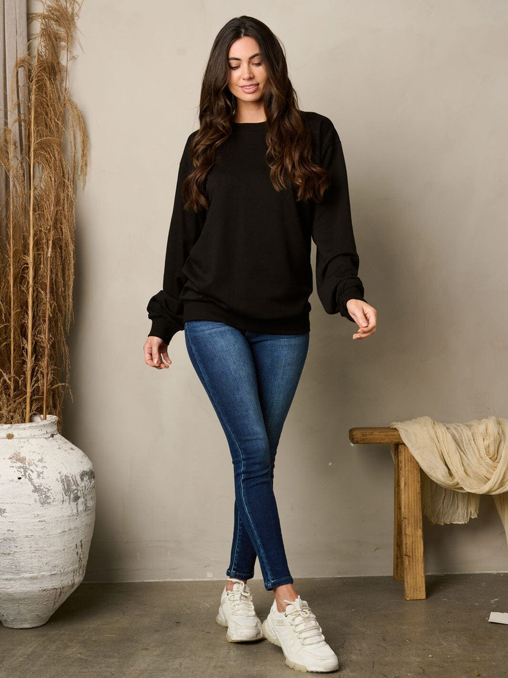 WOMEN'S LONG SLEEVE SOLID PULLOVER SWEATER