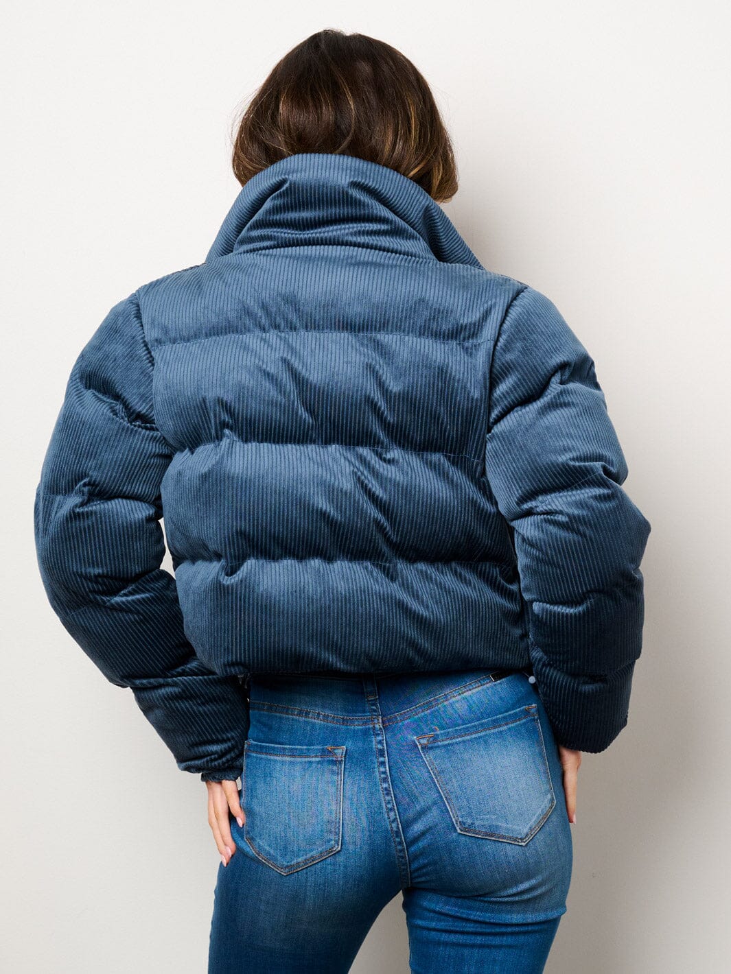 WOMEN'S LONG SLEEVE BUTTON CLOSURE POCKETS PUFFER JACKET