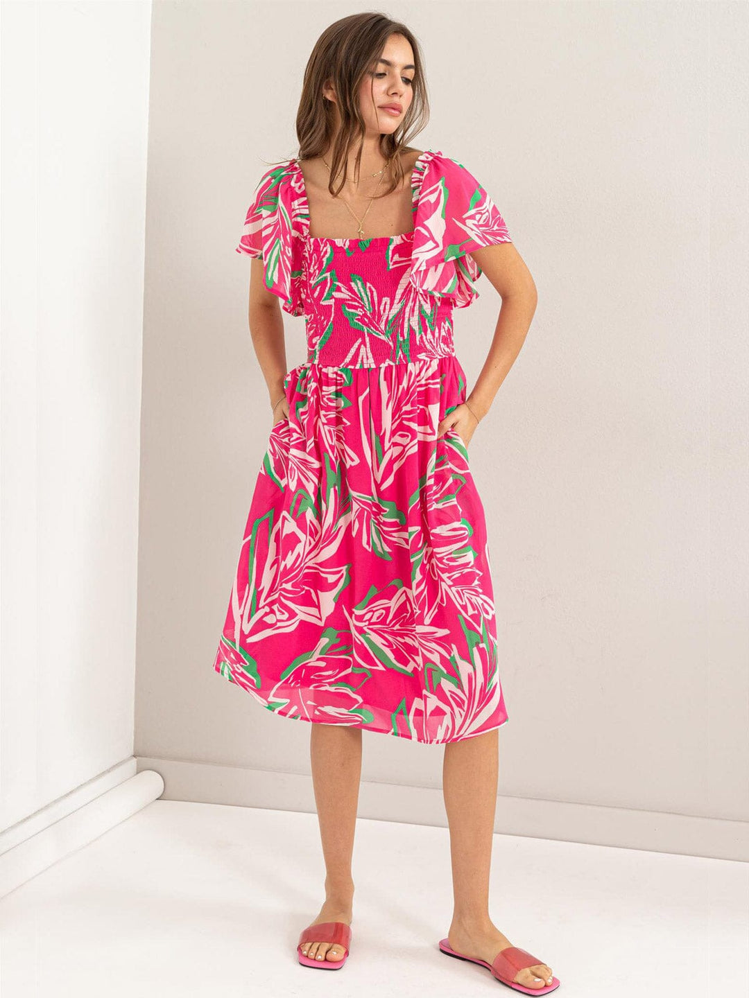 WOMEN'S SHORT SLEEVES SQUARE NECK SMOCK FLORAL MIDI DRESS