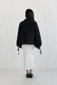 WOMEN'S LONG SLEEVE BUTTON CLOSURE FRONT POCKETS PUFFER JACKET