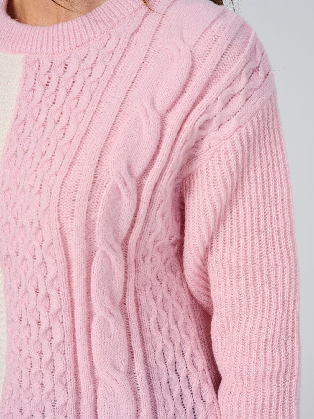 WOMEN'S LONG SLEEVE COLORBLOCK KNIT PULLOVER SWEATER