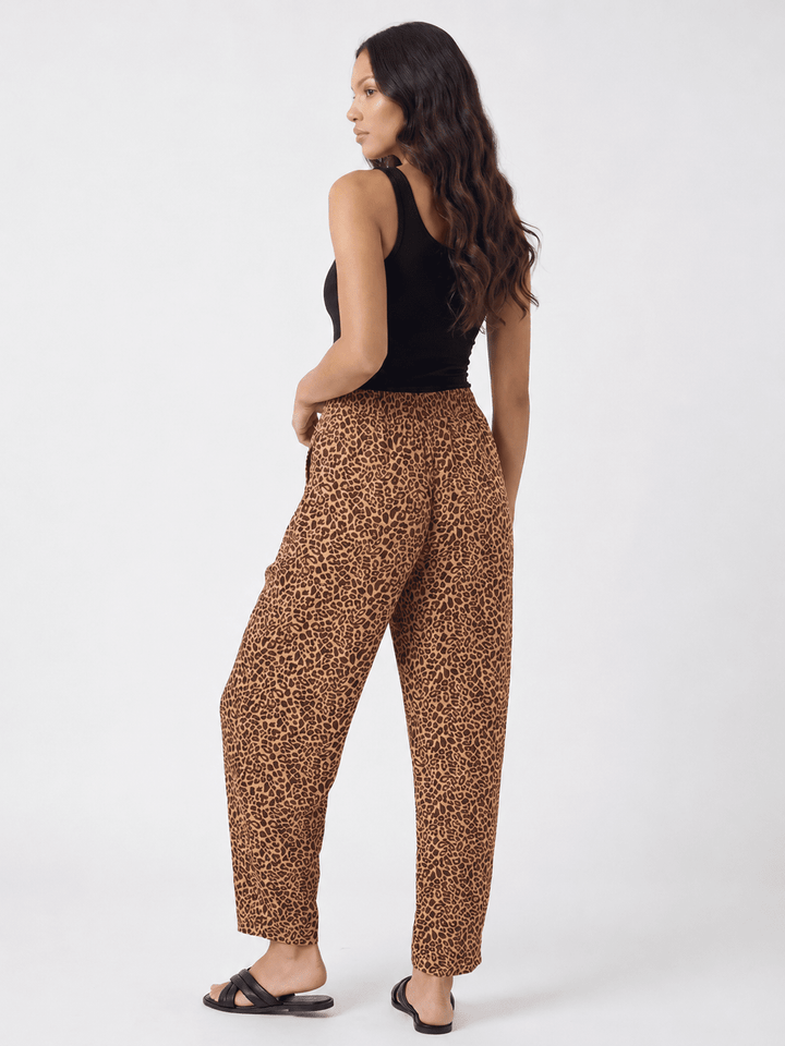 WOMEN'S ELASTIC WAIST FRONT POCKETS STRAIGHT LEG ANIMAL PRINT PANTS