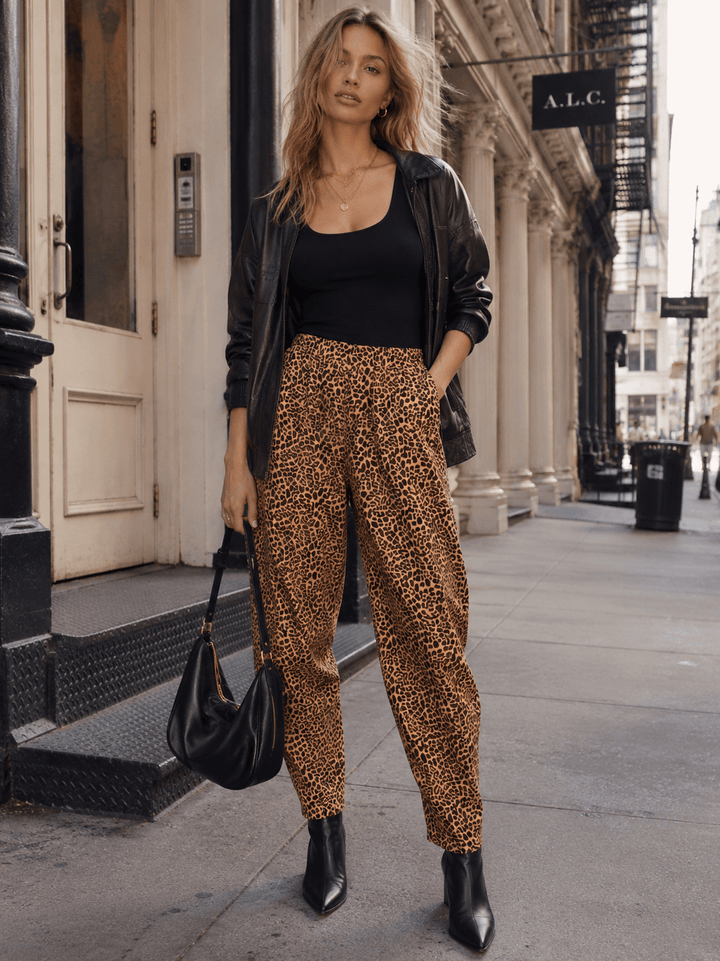 WOMEN'S ELASTIC WAIST FRONT POCKETS STRAIGHT LEG ANIMAL PRINT PANTS