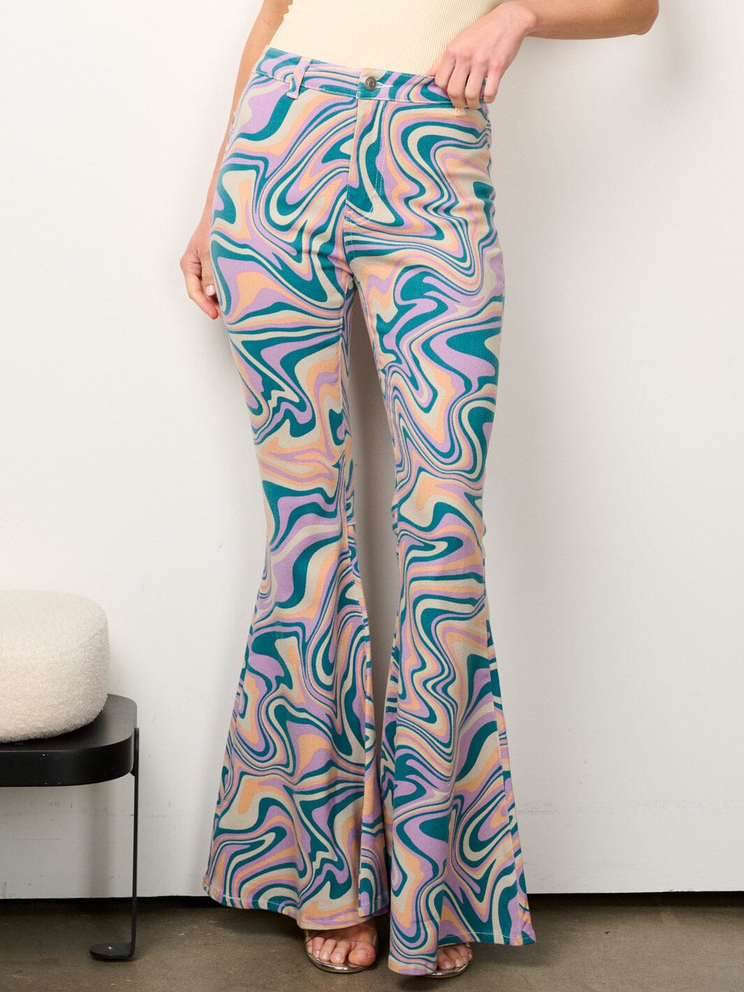 WOMEN'S BUTTON CLOSURE COLORBLOCK BELL LEGS DENIM PANTS