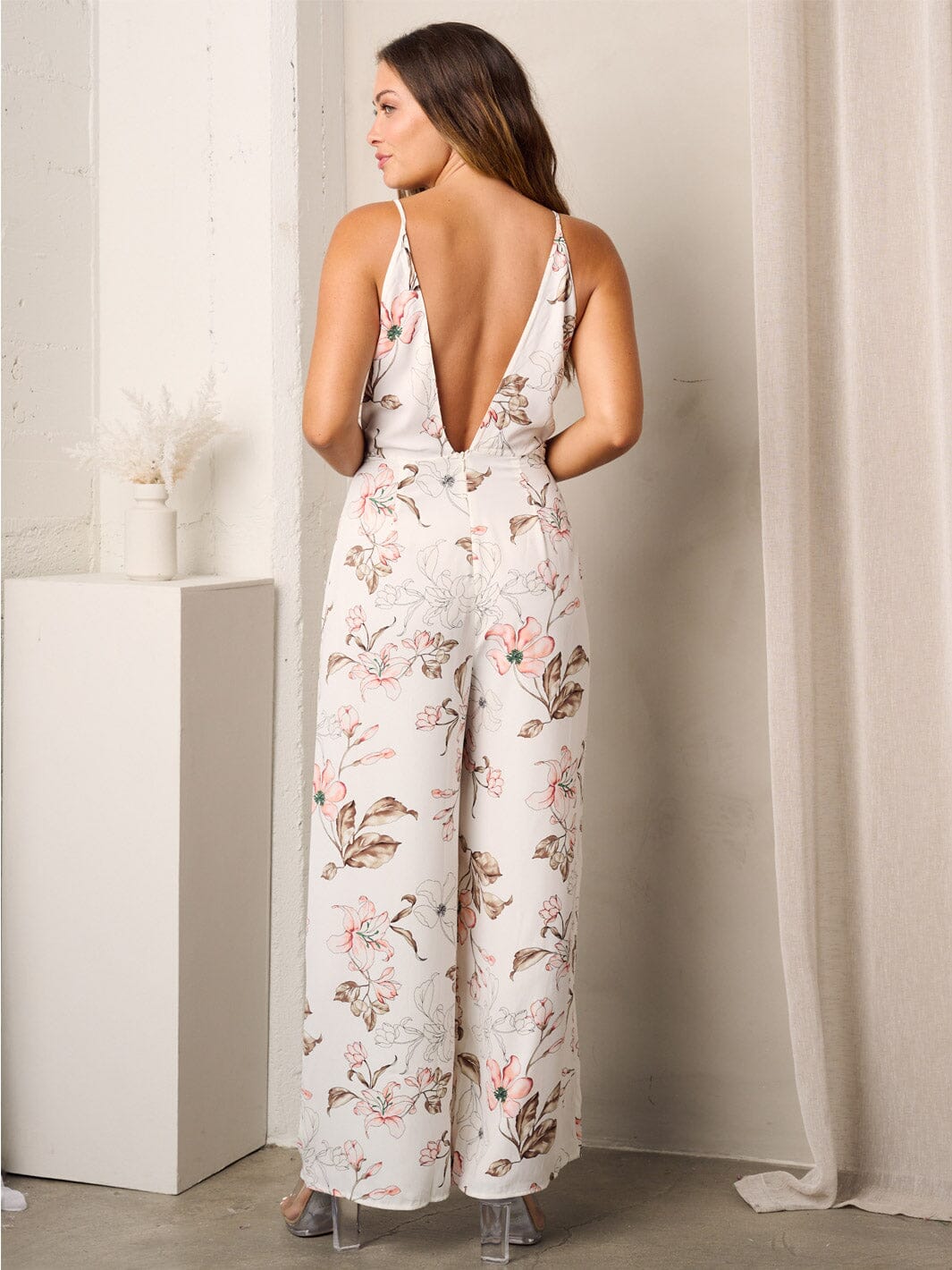WOMEN'S SLEEVELESS SURPLICE OPEN BACK FLORAL JUMPSUIT