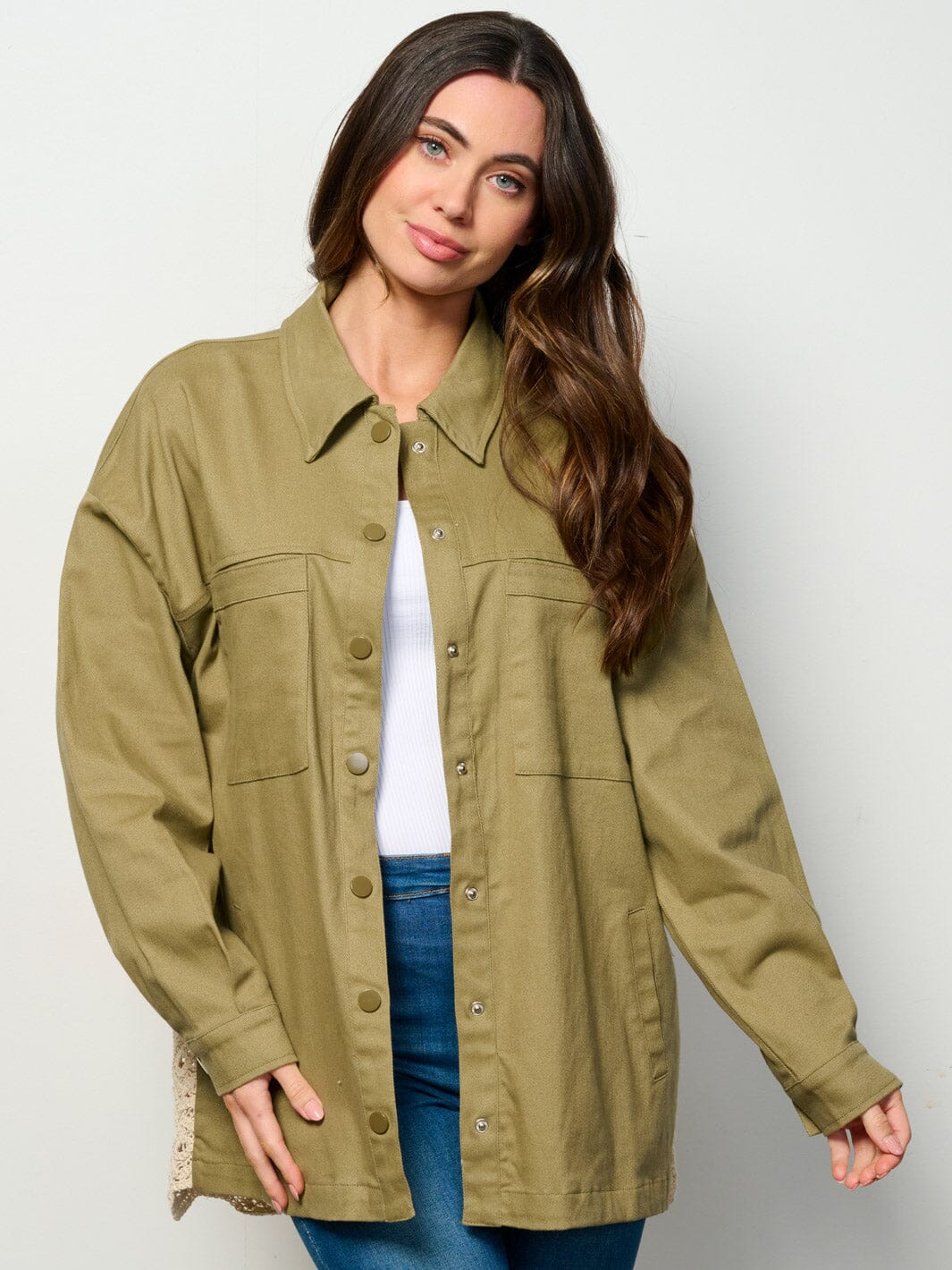 WOMEN'S LONG SLEEVE BUTTON UP BACK DETAILED DENIM OVERSIZED TOP