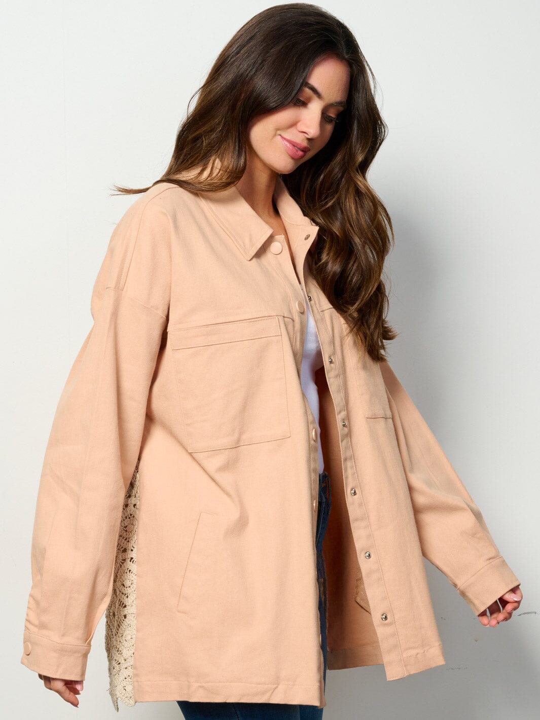 WOMEN'S LONG SLEEVE BUTTON UP BACK DETAILED DENIM OVERSIZED TOP