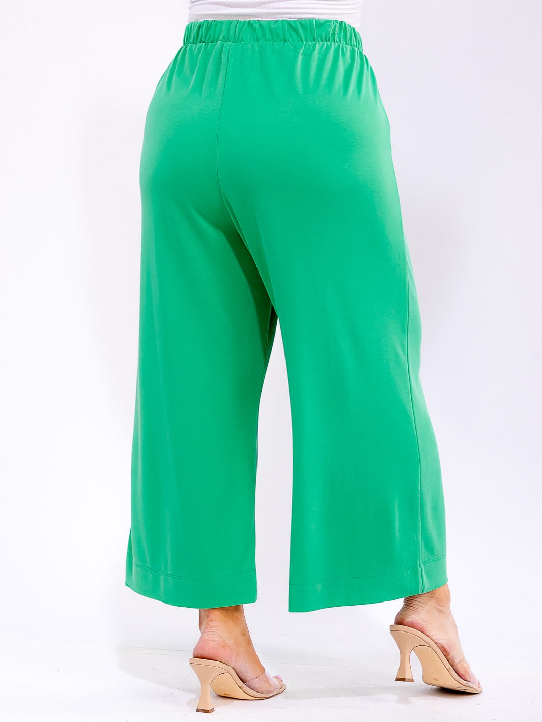 PLUS SIZE ELASTIC WAIST FRONT POCKETS WIDE LEG CAPRI PANTS