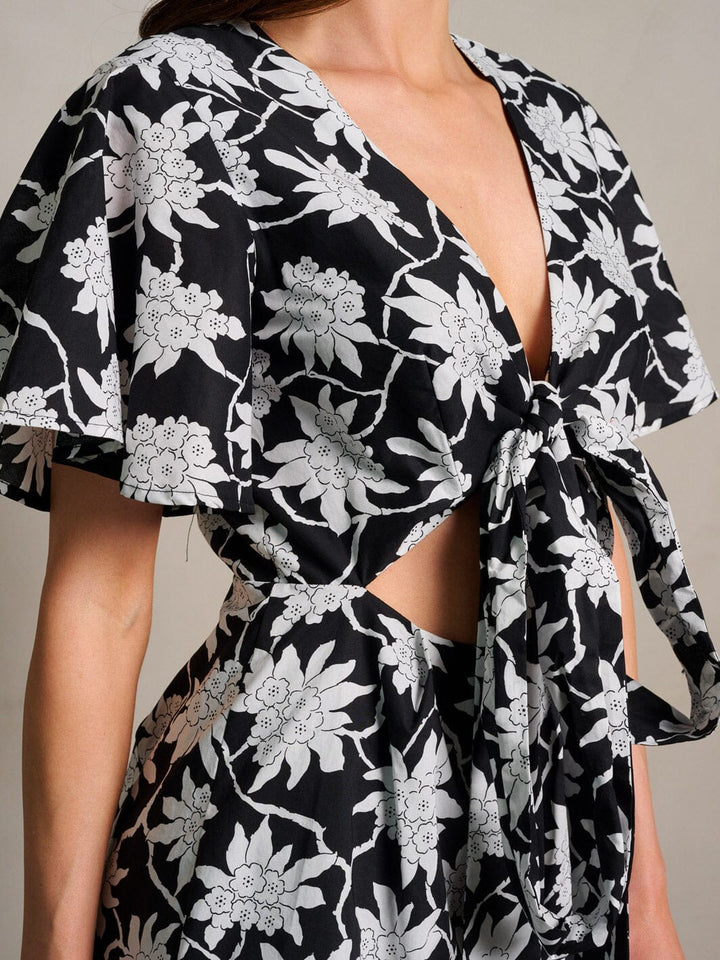 WOMEN'S SHORT SLEEVE V-NECK CUT OUT FLORAL ROMPER