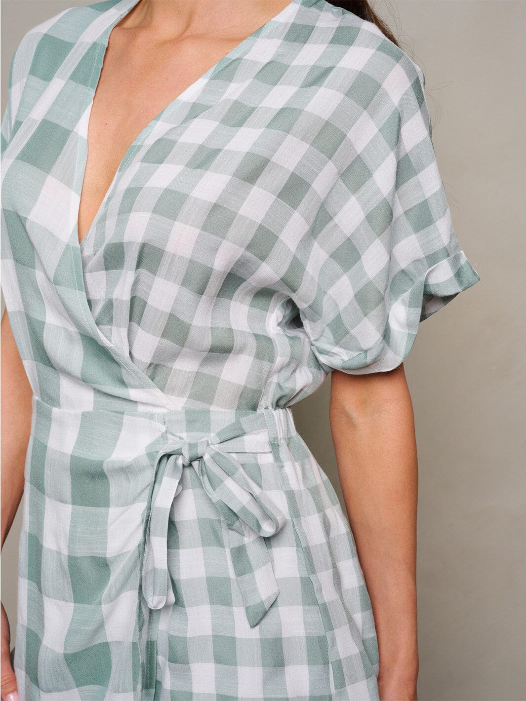 WOMEN'S SHORT SLEEVE PLAID WRAP ROMPER