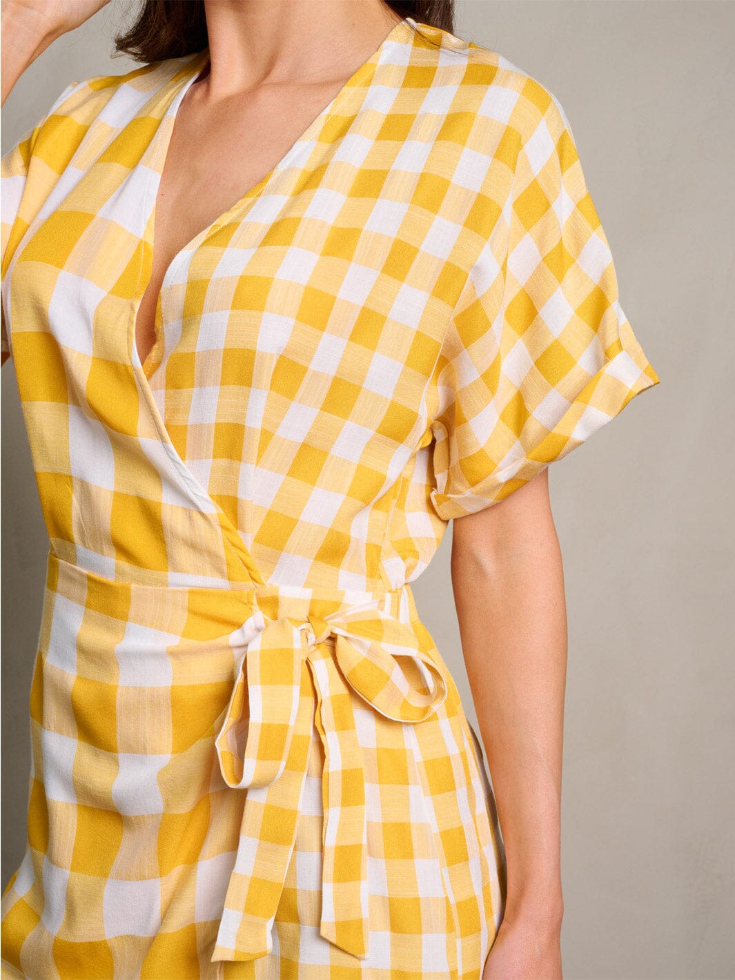 WOMEN'S SHORT SLEEVE PLAID WRAP ROMPER