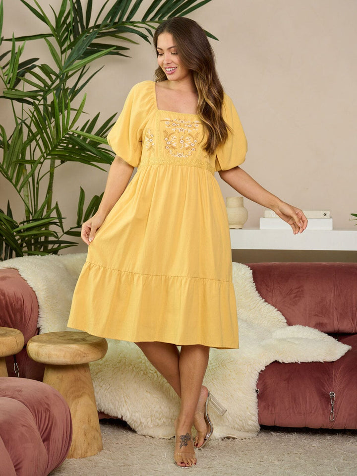 WOMEN'S SHORT PUFF SLEEVE TIERED POCKETS EMBROIDERY MIDI DRESS