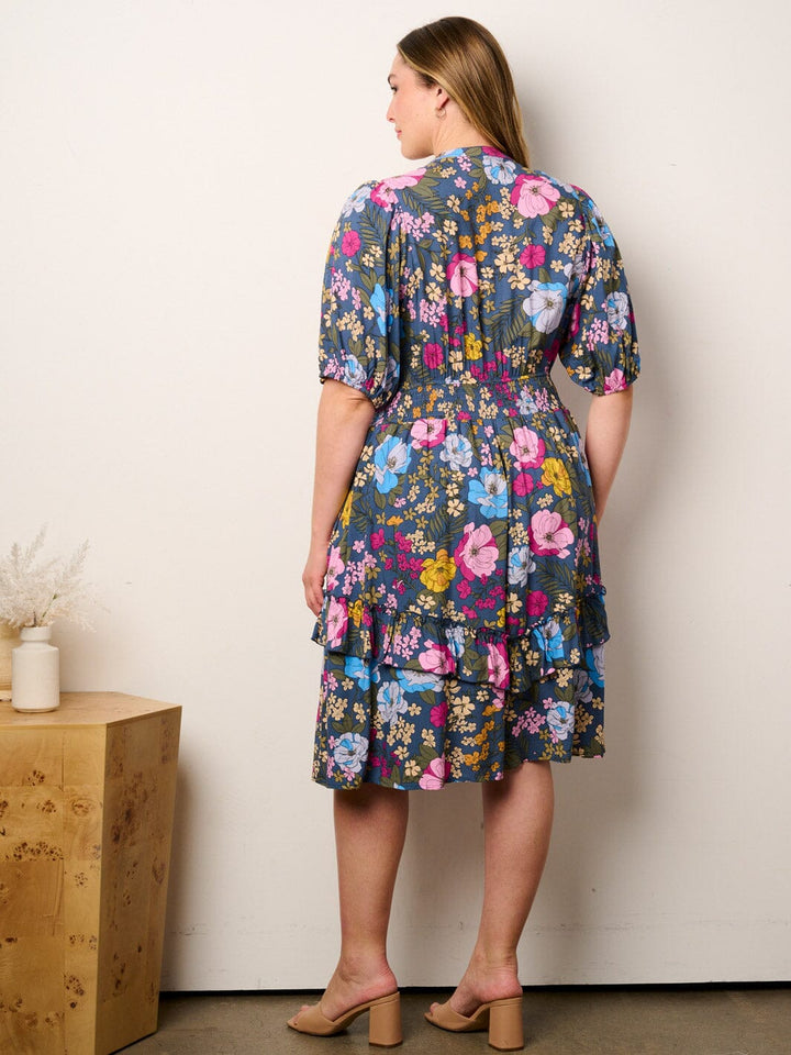 PLUS SIZE SHORT SLEEVE V-NECK POCKETS FLORAL MIDI DRESS