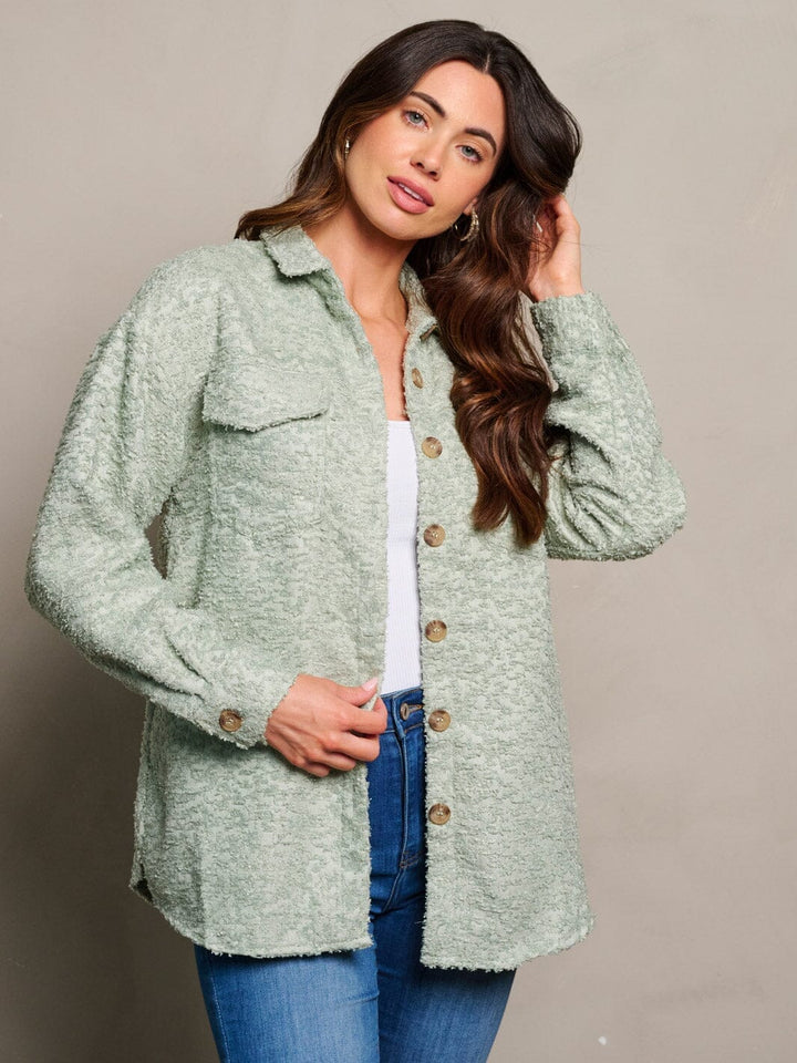 WOMEN'S LONG SLEEVE BUTTON CLOSURE POCKETS FUZZY DETAILED JACKET