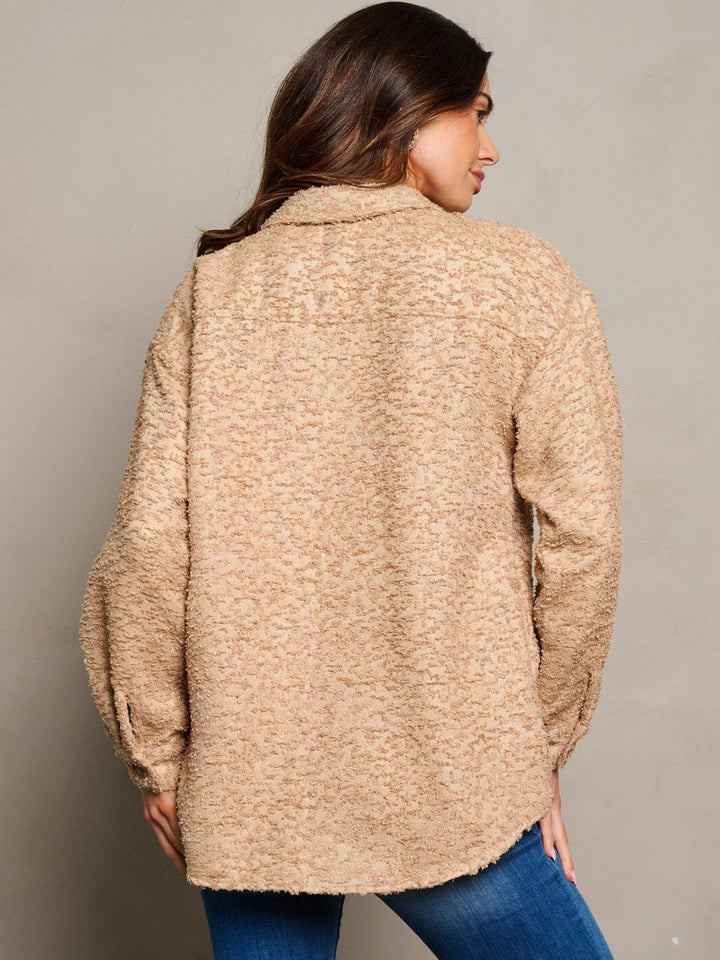 WOMEN'S LONG SLEEVE BUTTON CLOSURE POCKETS FUZZY DETAILED JACKET
