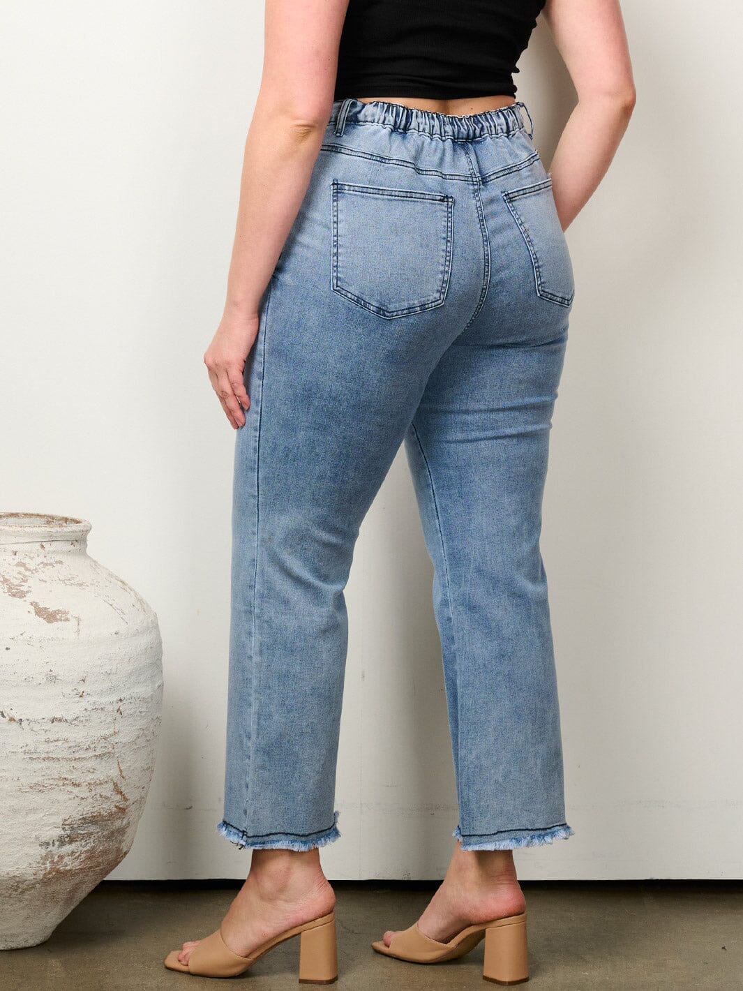 PLUS SIZE BUTTON CLOSURE WIDE LEG DENIM PANTS