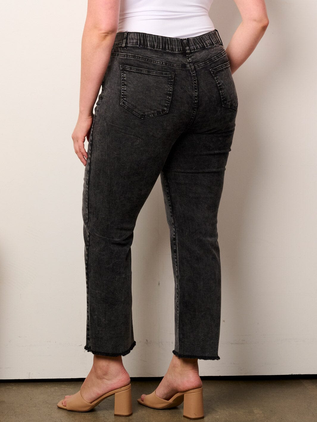 PLUS SIZE BUTTON CLOSURE POCKETS WASHED DENIM PANTS