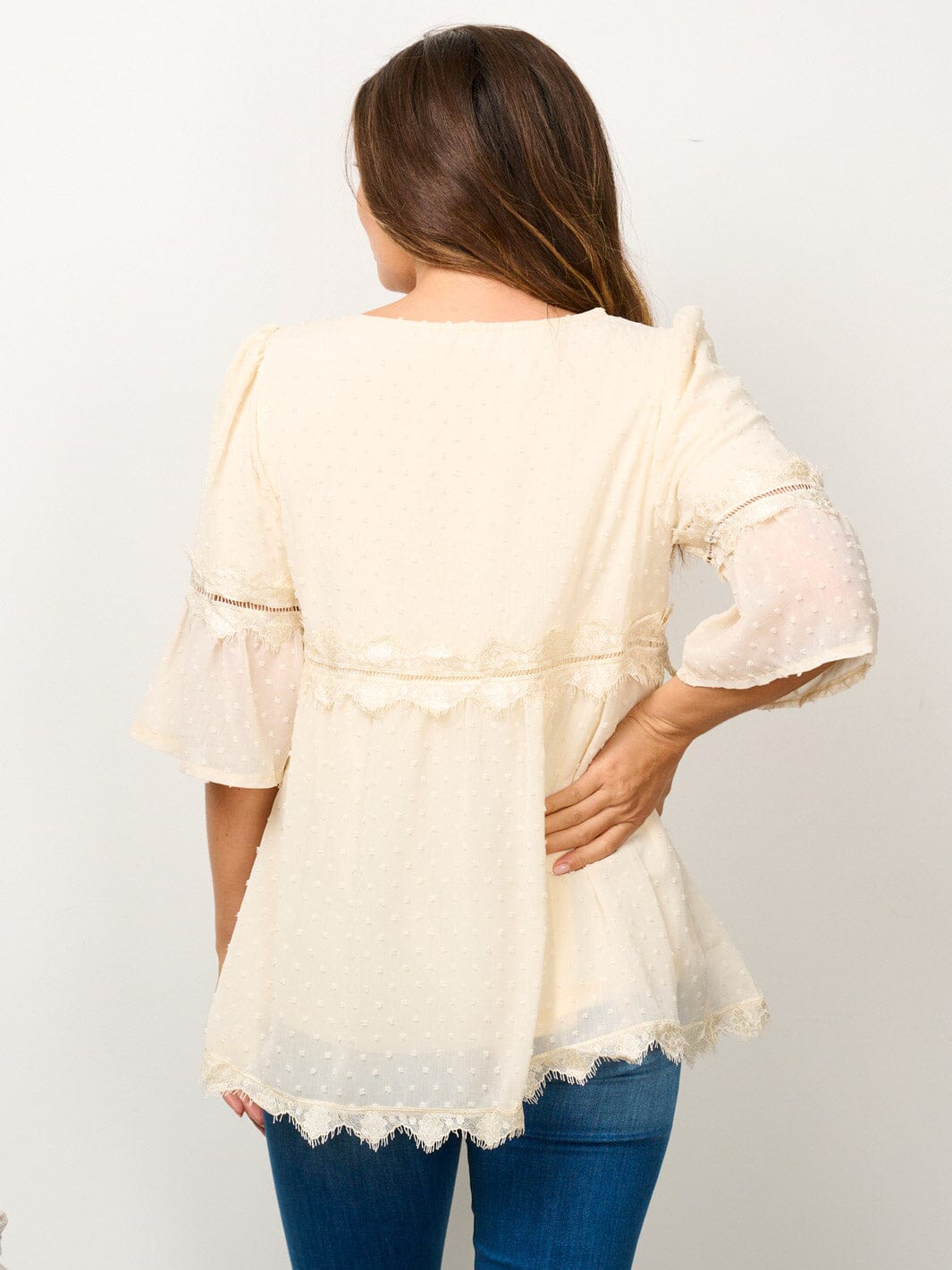 WOMEN'S 3/4 SLEEVE TRIM DETAILED SWISS DOTS BLOUSE TOP