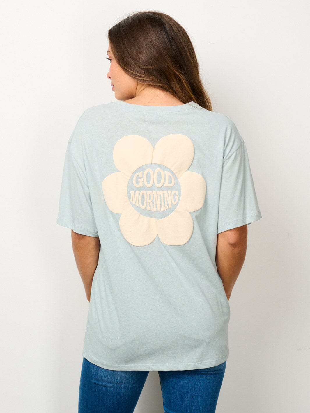 WOMEN'S SHORT SLEEVE GRAPHIC DETAILED TOP