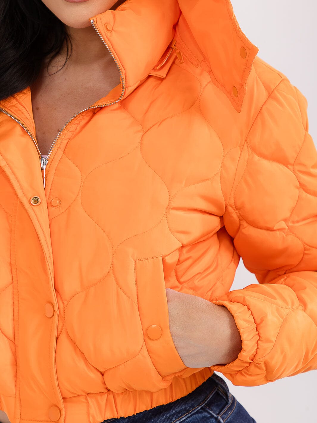 WOMEN'S LONG SLEEVE BUTTON CLOSURE FRONT POCKETS HOODED PUFFER JACKET