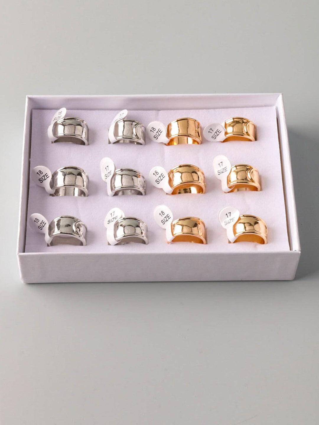 WOMEN'S FASHION GOLD & SILVER RINGS